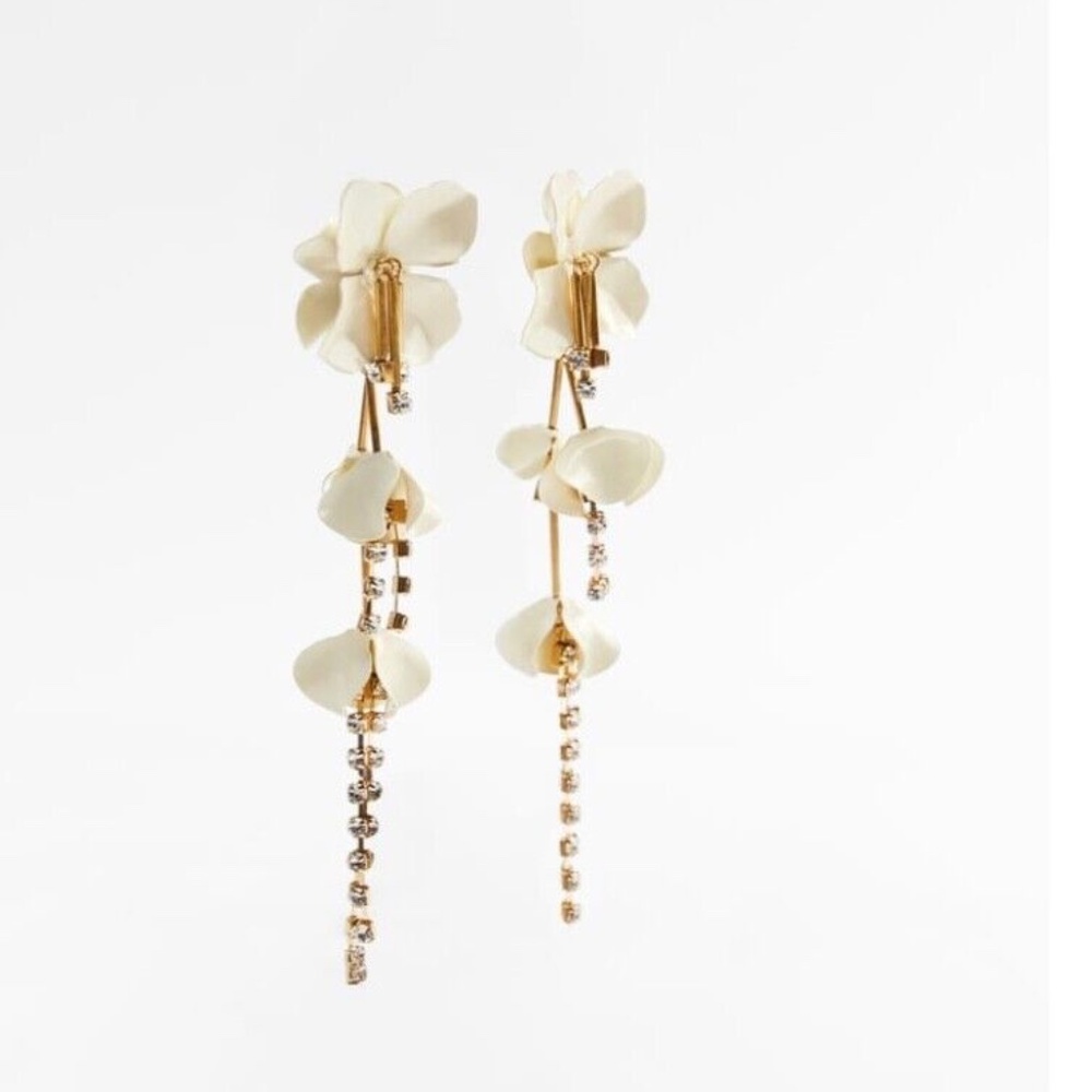 ZARA NWT JEWEL RHINESTONE FLOWER DROP STATEMENT EARRINGS WHITE